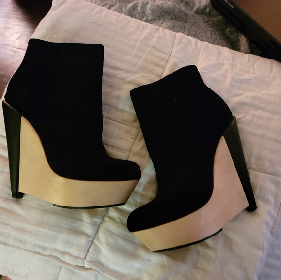 Kelsi Dagger Platform Suede Booties - Black - Picture 2 of 5